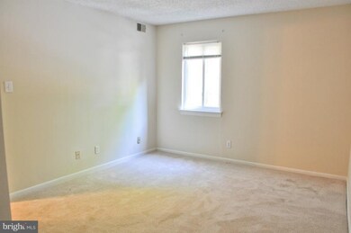 11835 Shire Ct unit 11A, Reston, VA 20191 - photo 7