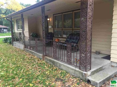 534 3rd St SE, Le Mars, IA 51031 - photo 3