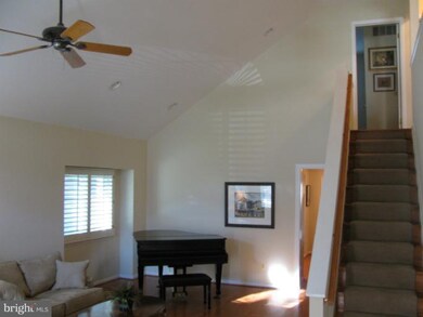 10820 Bird Song Pass, Columbia, MD 21044 - photo 5