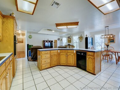 15370 Sorghum Center Rd, Overbrook, OK 73453 - photo 3