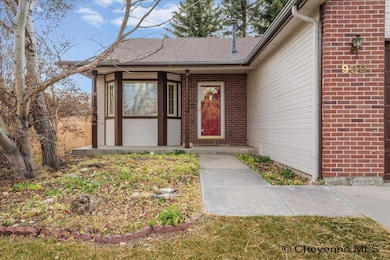930 Centennial Dr, Cheyenne, WY 82001 - photo 4