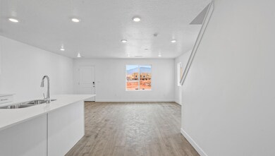 R6__0433