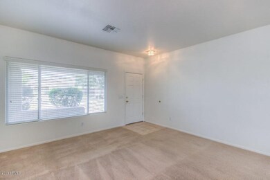 Living Room (3)-SMALL