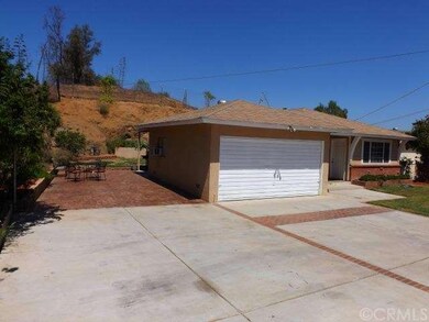 Decorative Concrete Side Yard