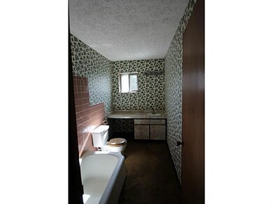 3896 Karl Rd, Columbus, OH 43224 - photo 7