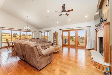 435 N Chestnut Blvd, Brandon, SD 57005 - photo 6