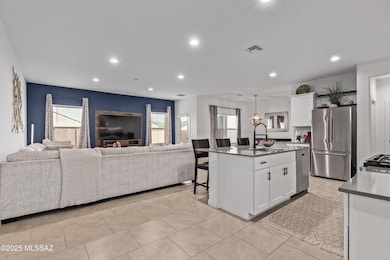 Kitchen Family Room
