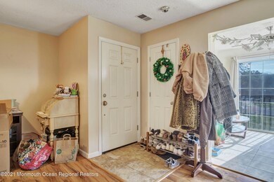 116 Mill Ln unit 6, Tinton Falls, NJ 07753 - photo 3