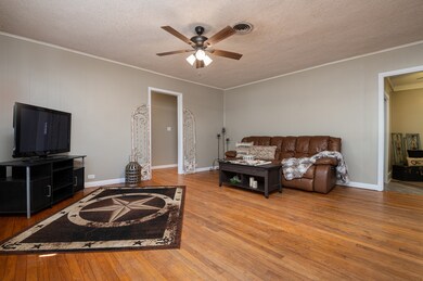 1616 West St, Rosenberg, TX 77471 - photo 5