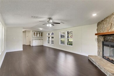 8214 Cindy Dr, Zephyrhills, FL 33540 - photo 7