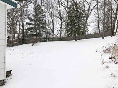 11 Camp St, Essex, VT 05452 - photo 4