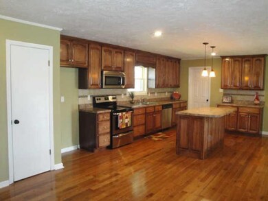 194 Bowling Alley Rd, Manchester, TN 37355 - photo 7