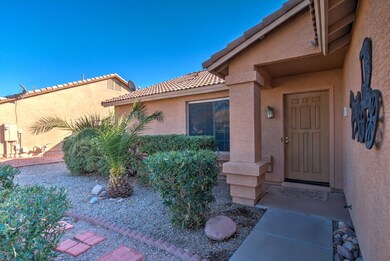 1089 W 15th Ln-5