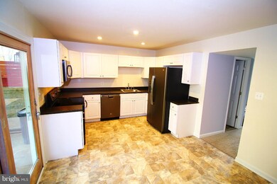 1384 Harford Square Dr, Edgewood, MD 21040 - photo 7