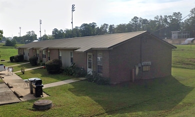 Thorsby Villas, Thorsby, AL 35171 - photo 2