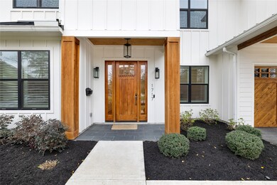 1717 Saxon Dr, Houston, TX 77018 - photo 3