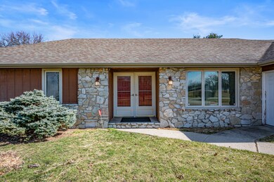 2314 Holden Dr, Anderson, IN 46012 - photo 3