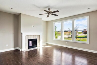 9133 Kenton St, Lenexa, KS 66227 - photo 4