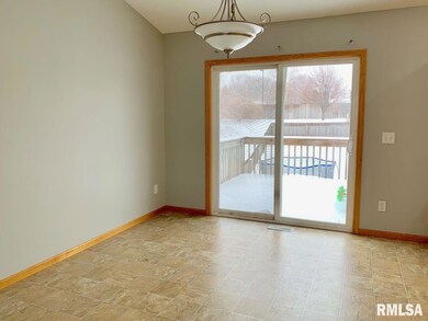 1420 W 52nd St, Davenport, IA 52806 - photo 5