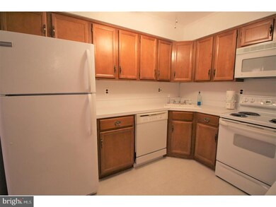 126 Leedom Way unit 126, Newtown, PA 18940 - photo 5