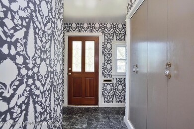 117 Ridgewood Place, Staten Island, NY 10301 - photo 5