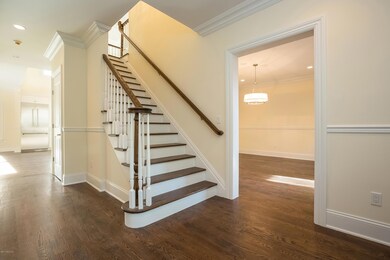 008-Foyer-4079494-large