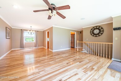 7 Hendrick Ave, Albany, NY 12204 - photo 4