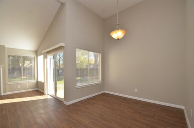 8410 Plum Lake Dr, Houston, TX 77095 - photo 4