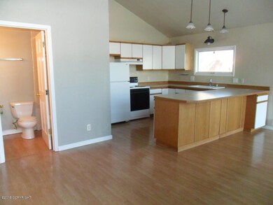 537 E 12th B (2)