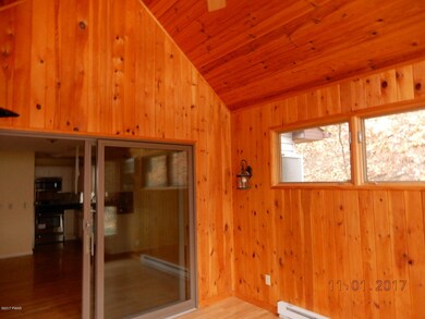 555 Prospect St, Hawley, PA 18428 - photo 4