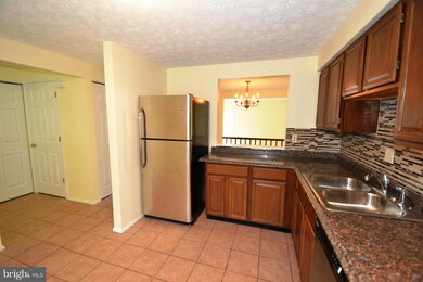 19054 Partridge Wood Dr, Germantown, MD 20874 - photo 7