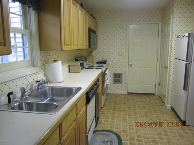 2201 Oak Hill Dr, Canadensis, PA 18325 - photo 4