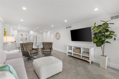 4390 Exeter Dr unit 206, Longboat Key, FL 34228 - photo 4