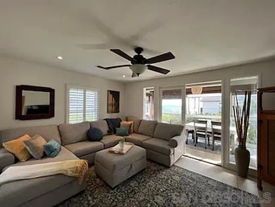 4884 Dixie Dr unit 86, San Diego, CA 92109 - photo 2