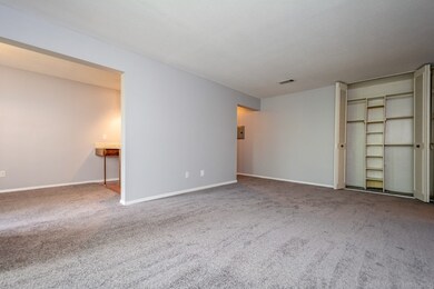 54 Shrewsbury Green Dr unit J, Shrewsbury, MA 01545 - photo 6