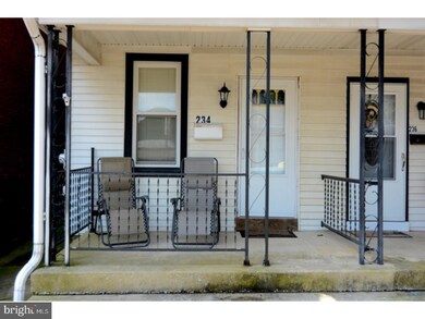 234 W High St, Womelsdorf, PA 19567 - photo 2
