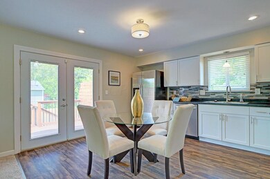 Kitchen/Dining area
