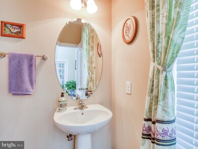 102 Hume Ct, Stephens City, VA 22655 - photo 4