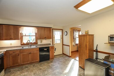 131 Tina Dr unit A, Pembroke, NH 03275 - photo 6
