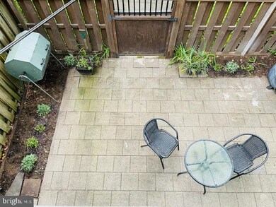 1718 Gaffney Ct, Crofton, MD 21114 - photo 5