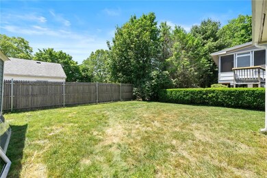 40 Elmcroft Ave, Providence, RI 02908 - photo 4
