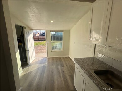 2258 E Clay Ave, Fresno, CA 93701 - photo 5