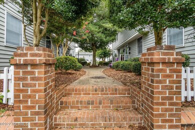 341 River Walk Dr, New Bern