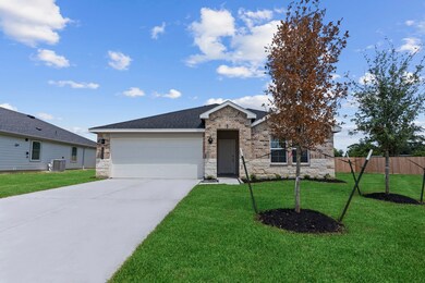 1055 Great Barracuda Ln, Alvin, TX 77511 - photo 2