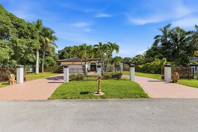 19601 SW 128th Ct, Miami, FL 33177 - photo 2