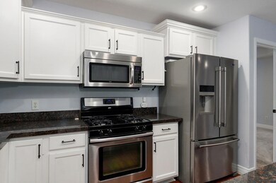 1154 S Maple Grove Ave-13