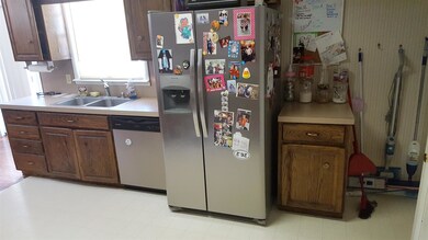 300 Oakdale St, Manchester, TN 37355 - photo 7