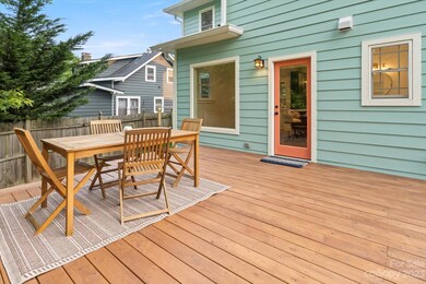 Easy access to the backyard ideal for entertaining!