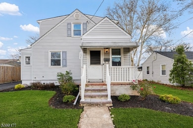 126 N Richards Ave, Somerville, NJ 08876 - photo 3