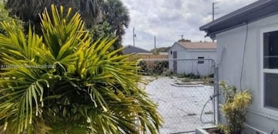 173 W 16th St unit B, Riviera Beach, FL 33404 - photo 6